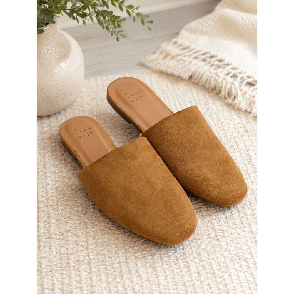 A New Day Womens 8.5 Tan Suede Mule Slides Flat Slip On Casual Shoes Square Toe